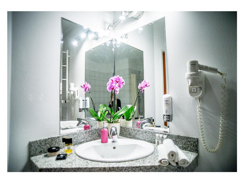 Hotel Fenix เยเลเนียกูรา ห้อง รูปภาพ
