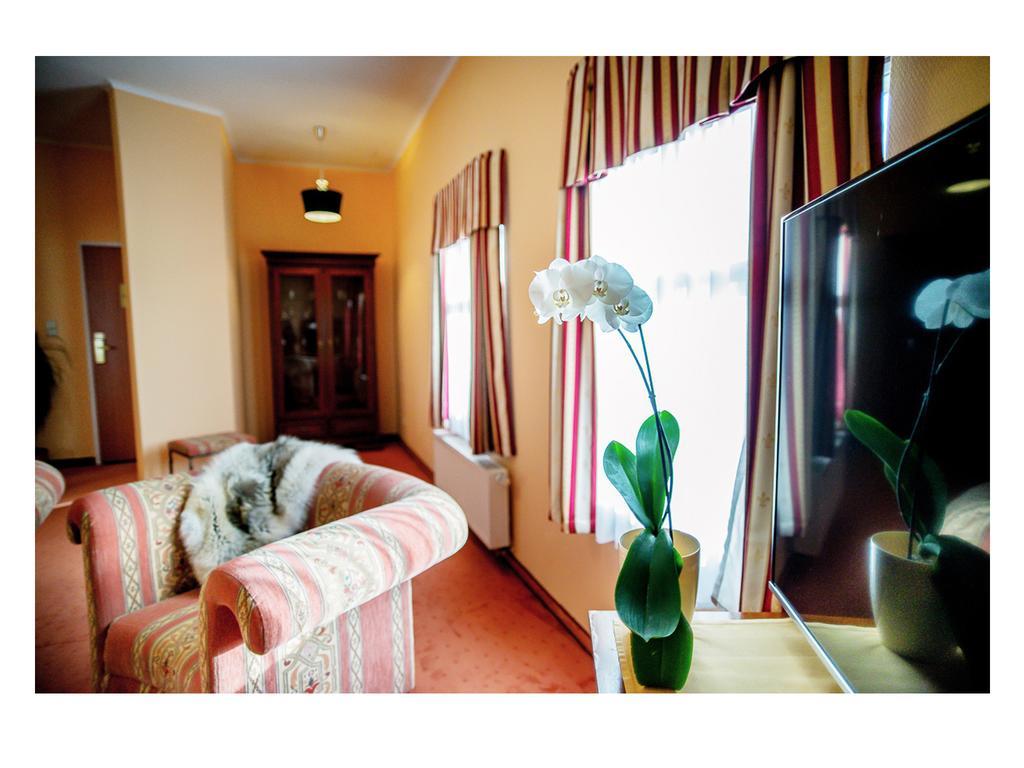 Hotel Fenix เยเลเนียกูรา ห้อง รูปภาพ